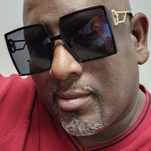 Meet your Posher, Maurice